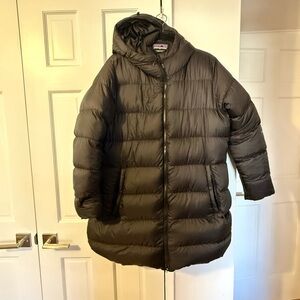 Patagonia || Woman’s Hooded Down Coat || Size XL